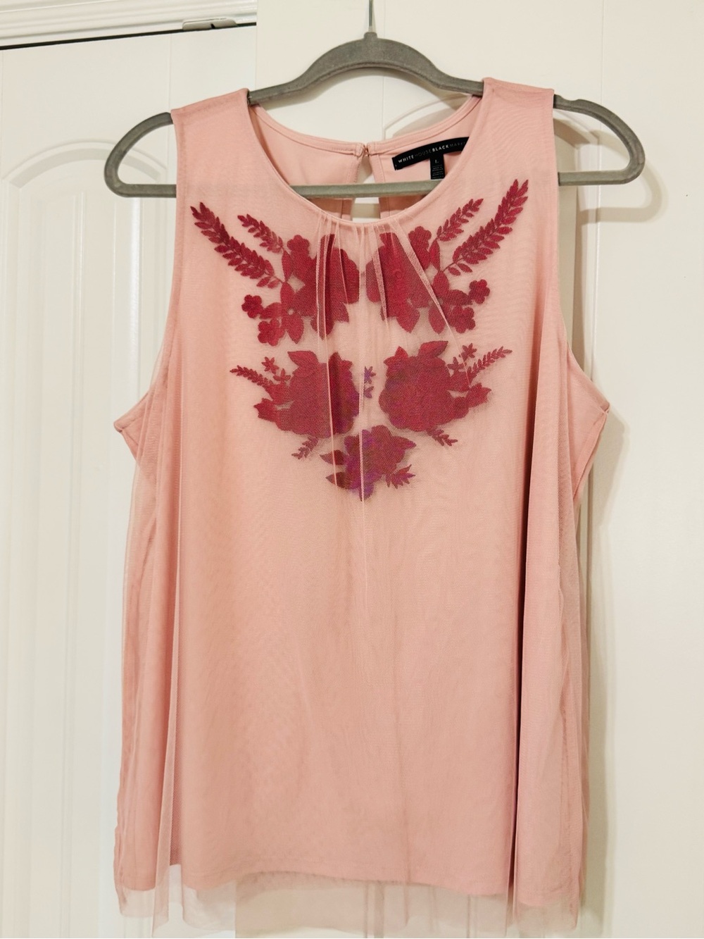 White House Black Market Blush Pink Sleeveless Mesh Camisole with Berry Appliqué